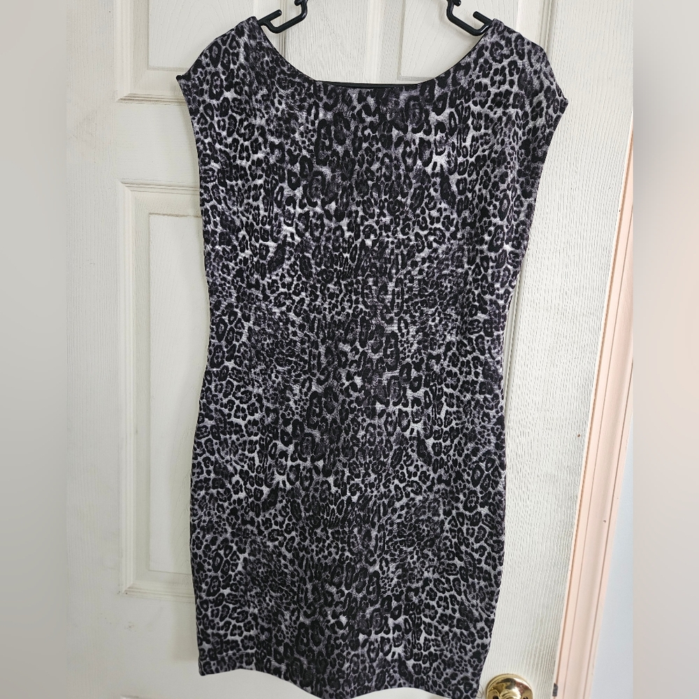 Elegant Black and Gray Leopard Print Dress